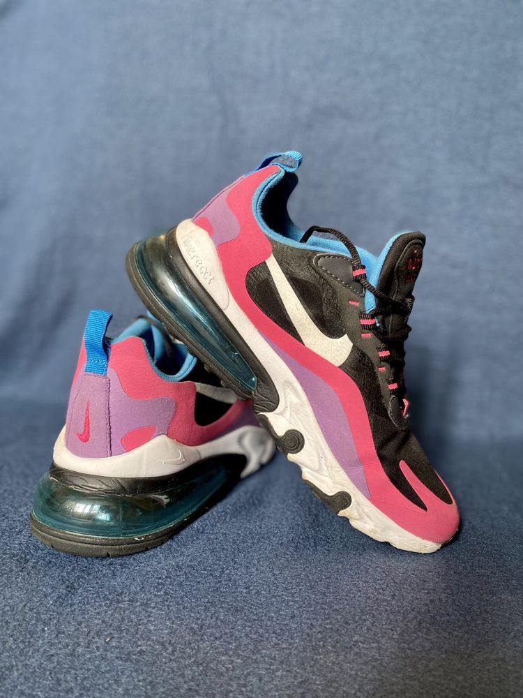 Женские кроссовки Nike Air Max 270 React