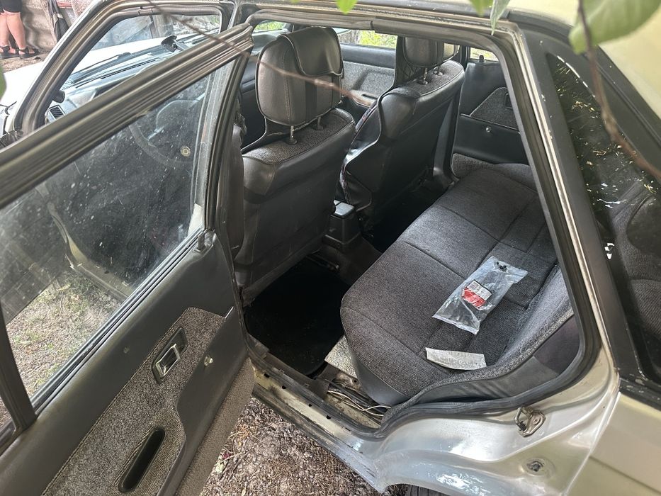 Продам мазду 323