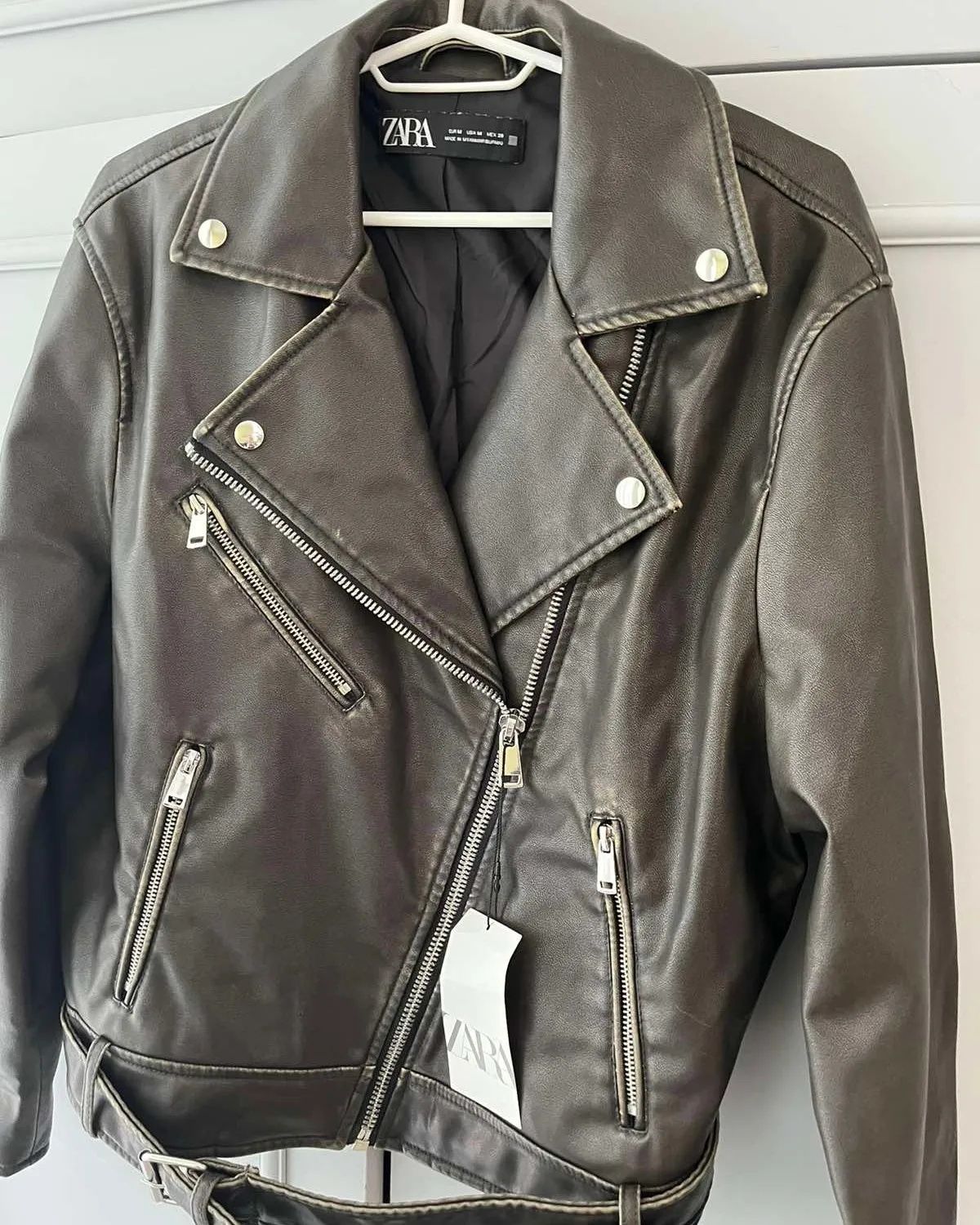 Куртка косуха Zara с ефектом потертости  S 36 M 38