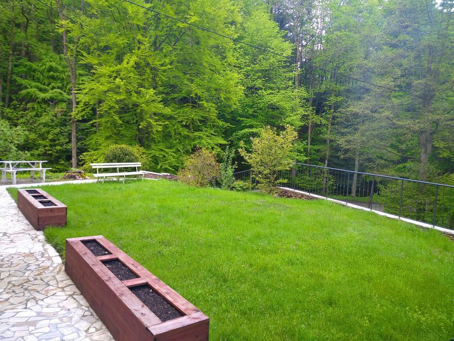 INTEGRACJA w GÓRACH Stołowych dla 28 -32 osób, sauna, ping-pong, WiFi.