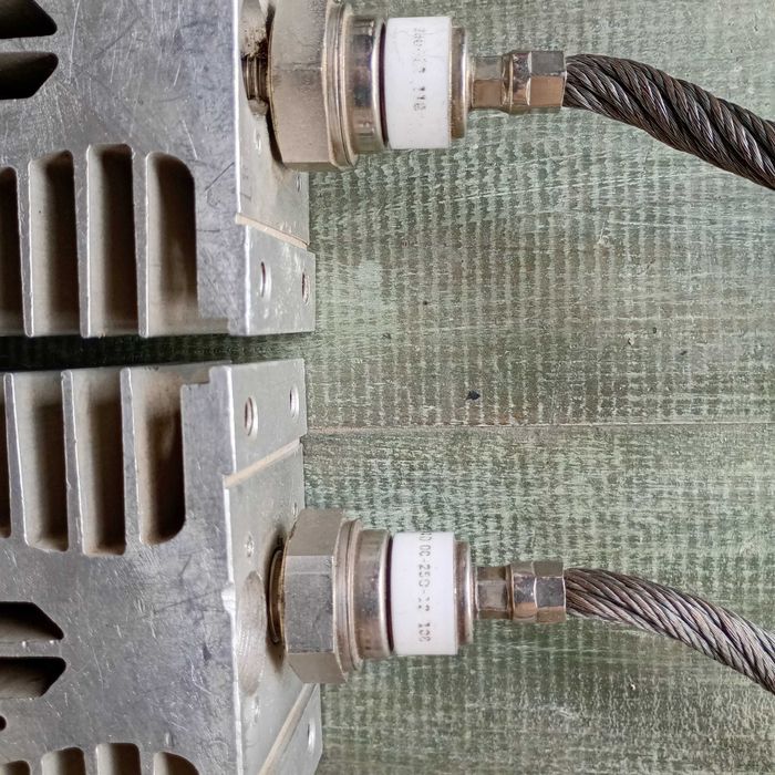 Dioda prostow. 250A 1200V Unitra Lamina + radiator aluminiowy  2 szt.