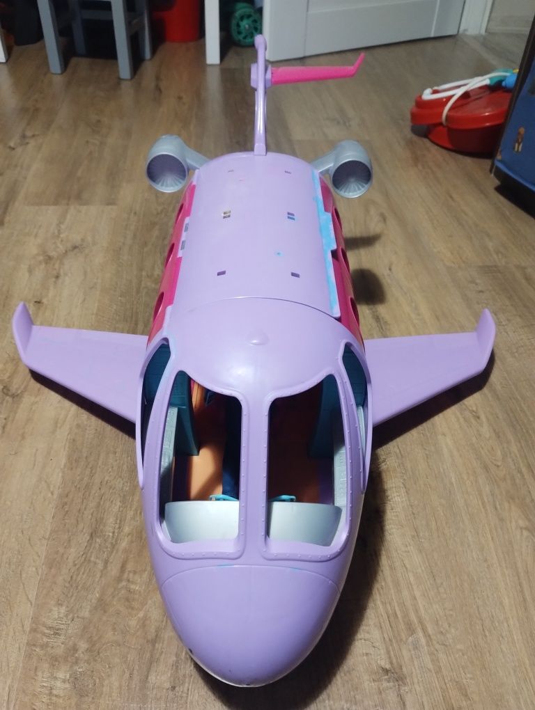 Duży samolot Barbie
