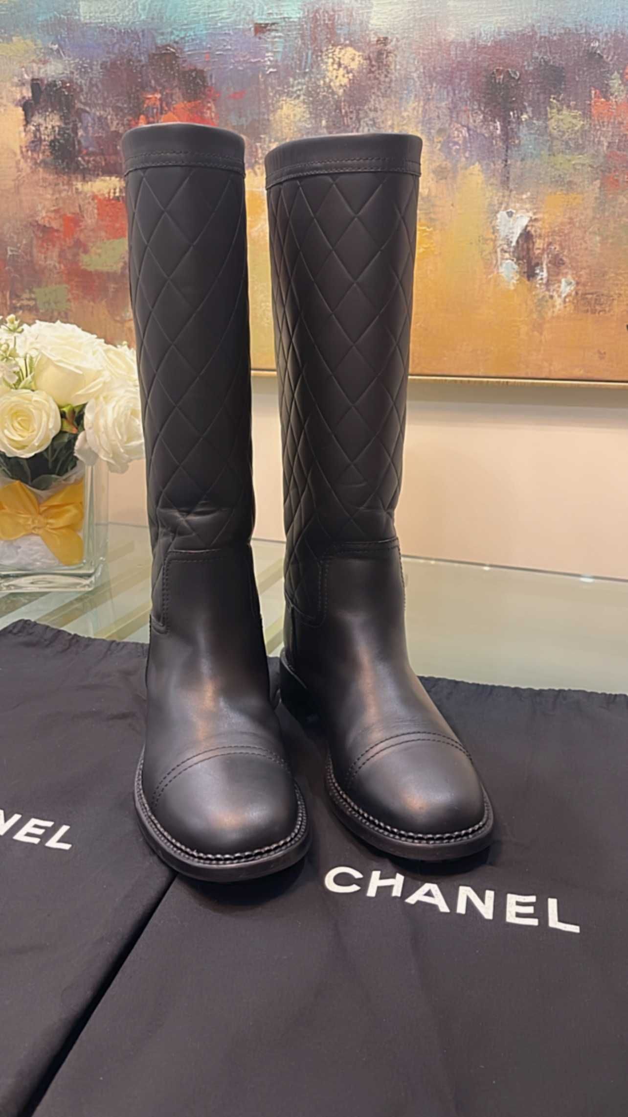 Botas Chanel Acolchoadas de Pele