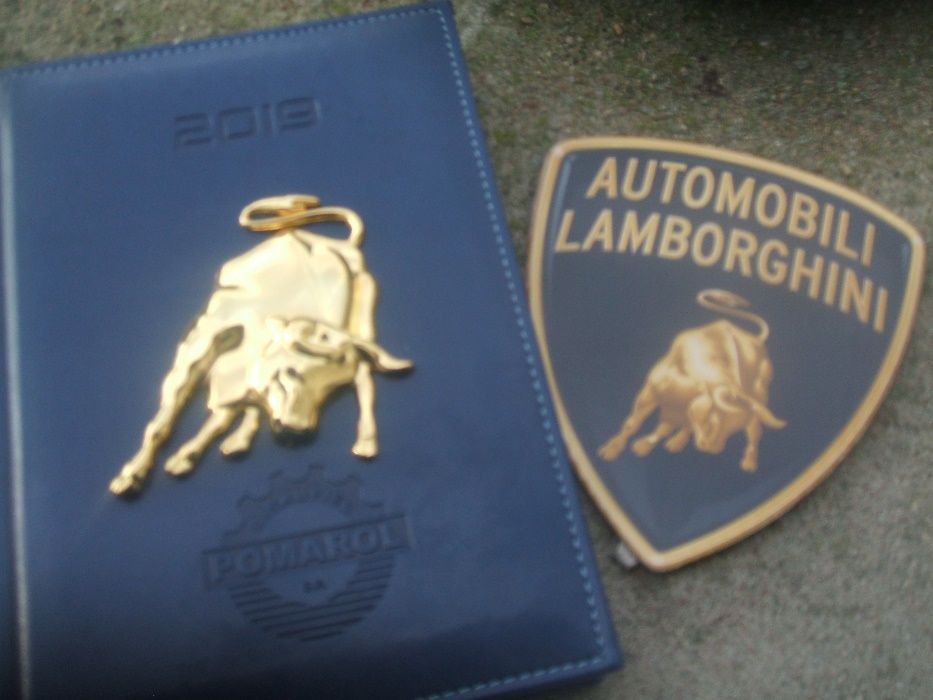 lamborghini emblemat logo byk . znaczek metalowy złoty chrom