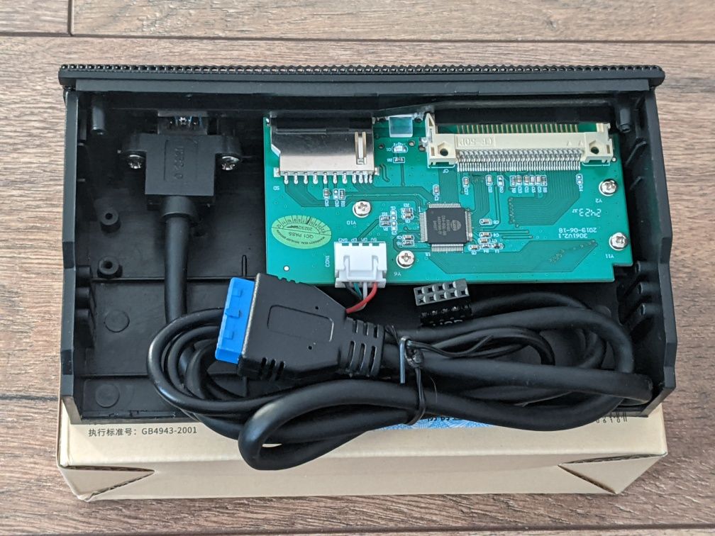 Передня панель, внутрішній хаб для ПК, USB, Кардрідер