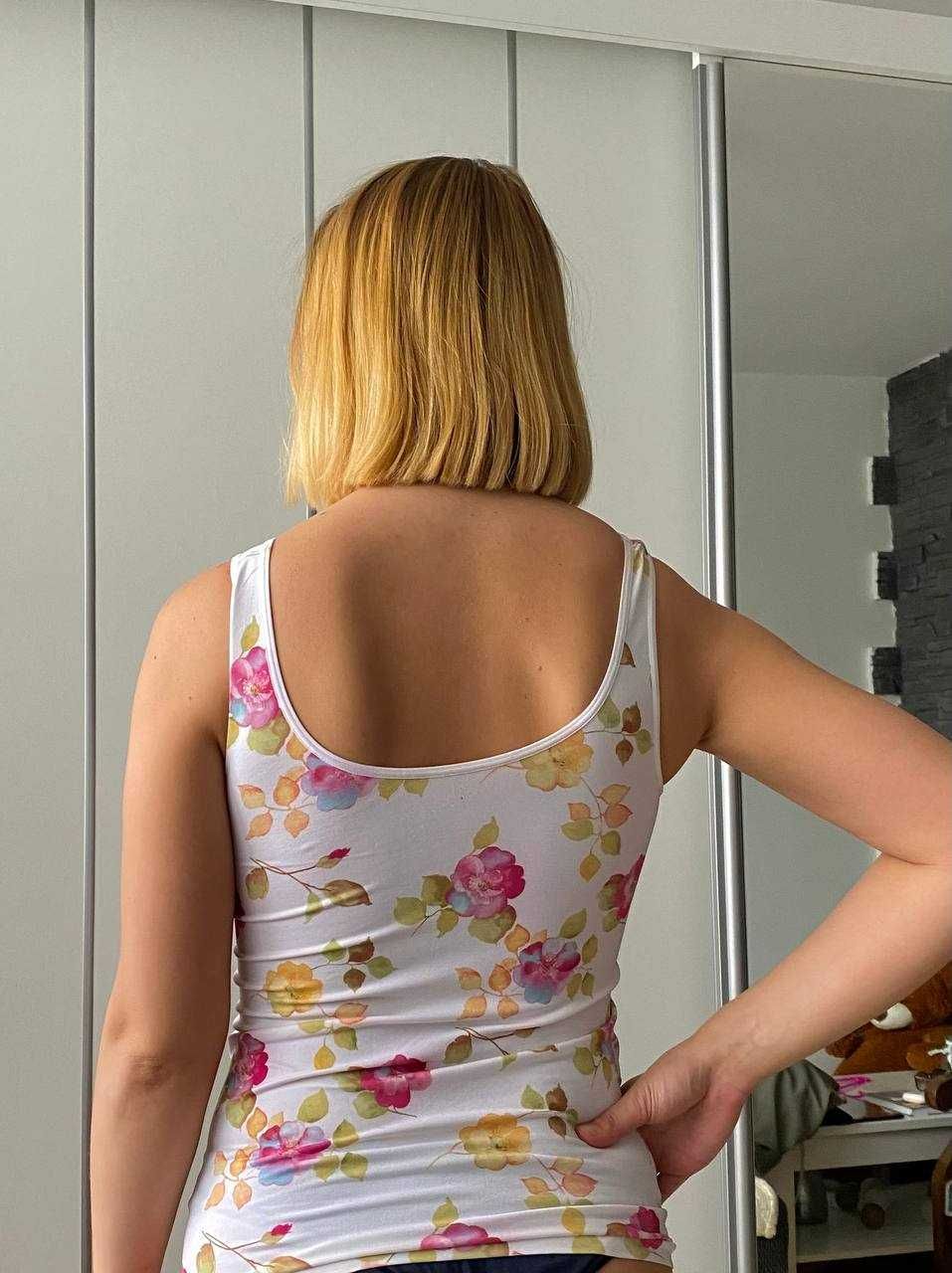 Kwiecisty top na ramionka
