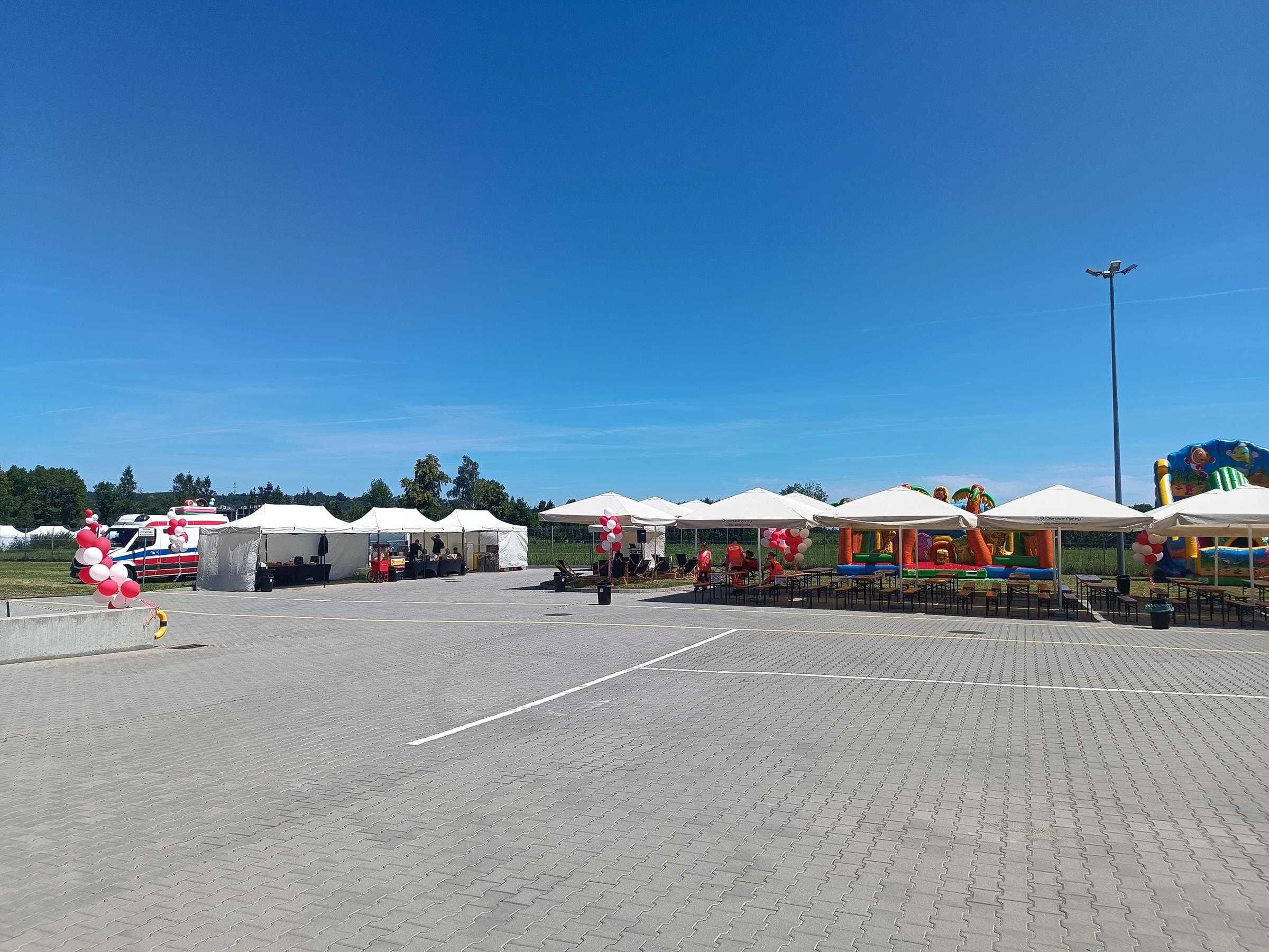 Catering Imprezy okolicznościowe pod namiotem Grill Piknik