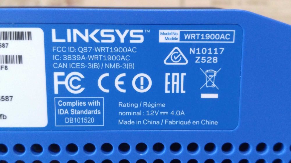 Легендарный роутер Linksys WRT 1900AC v1 (США)