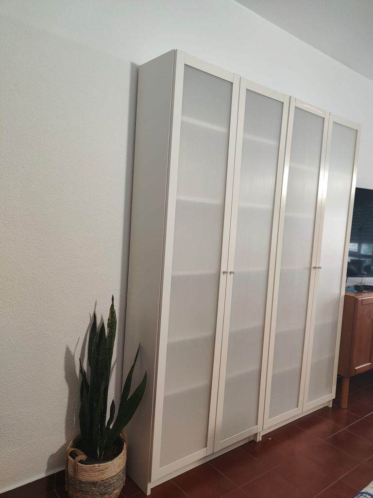 Estante billy ydre com portas branca