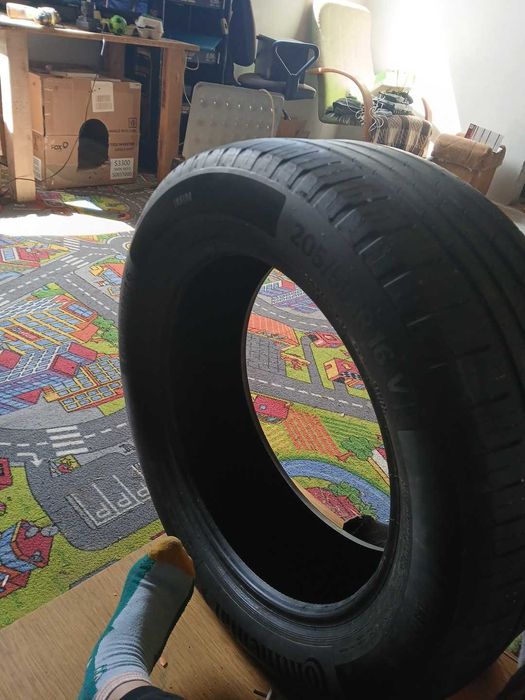Sprzedam 4 opony  Continental 205/55r16