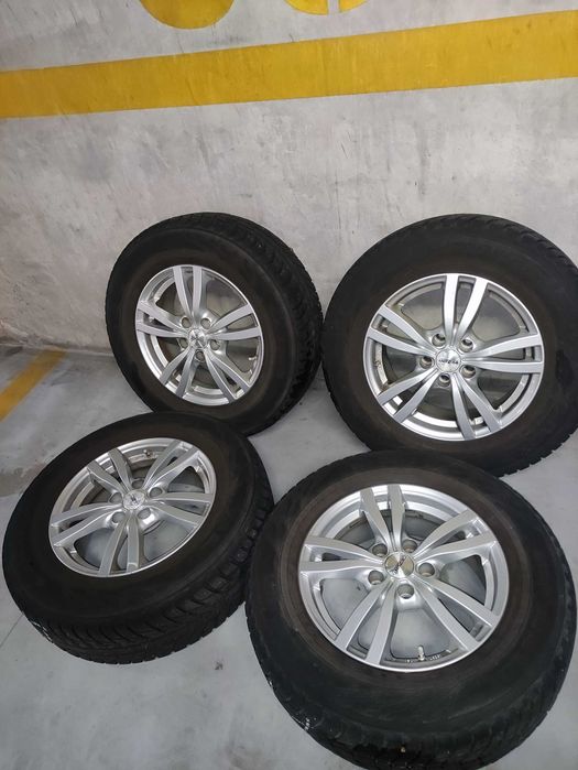 Koła: Felgi Dezent 16 TPMS, opony Nokian 2015/70/r16 (2014,bieżnik5mm)