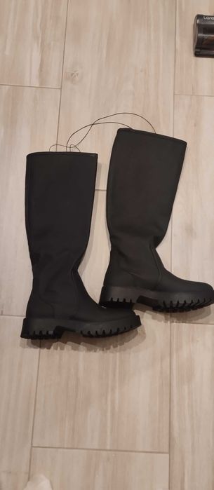 Nowe kozaki nieocieplane 38