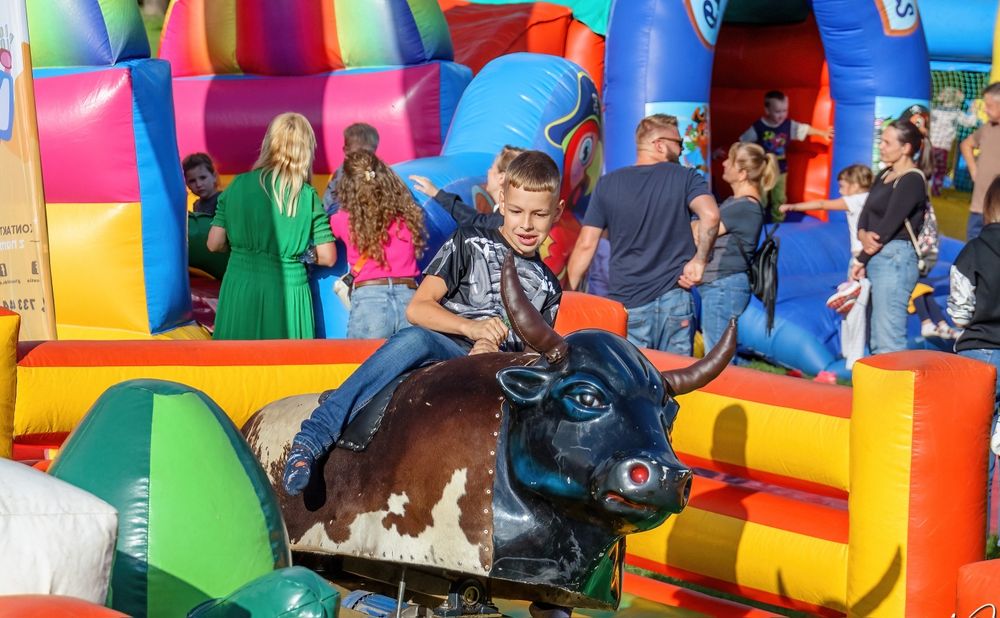 Dmuchańce, BYK RODEO, Symulator, Karuzela, Wata, Kolejka, Eurobungee