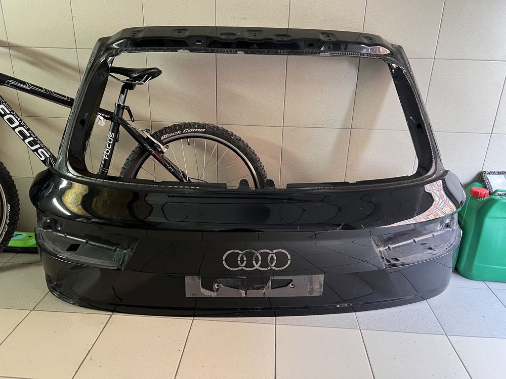 Задняя ляда Audi Q7 крышка багажника
