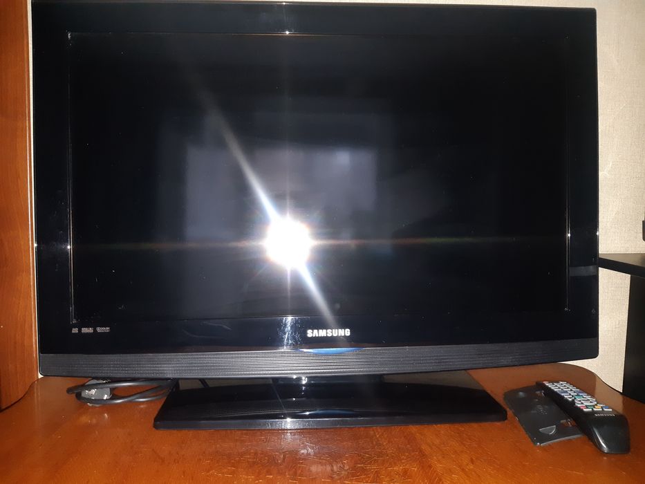 Телевізор Samsung Black LE32B350F1WXUA