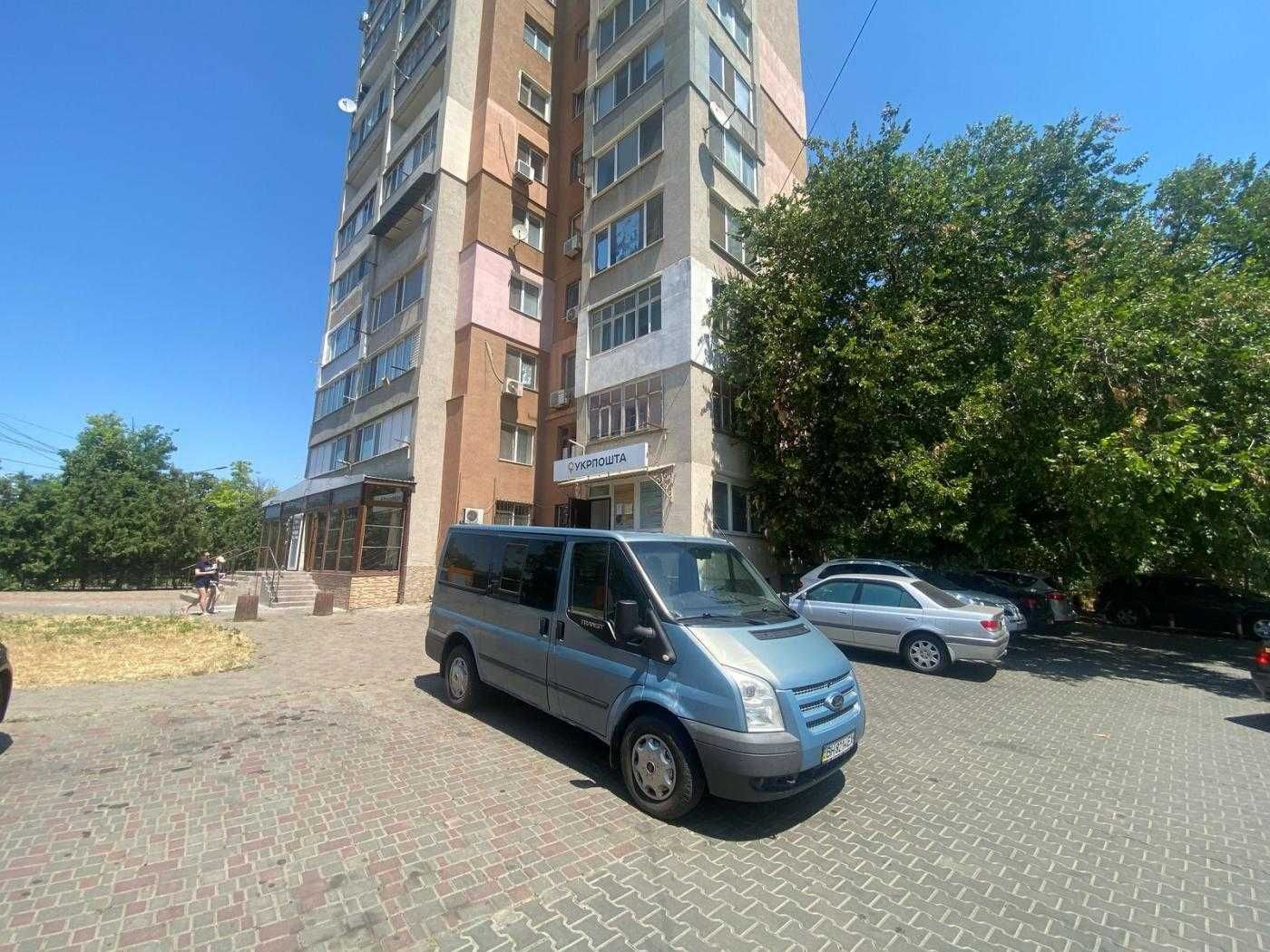 Срочная продажа на Небесной сотни! Фасад! Напротив сити центра! 1V8