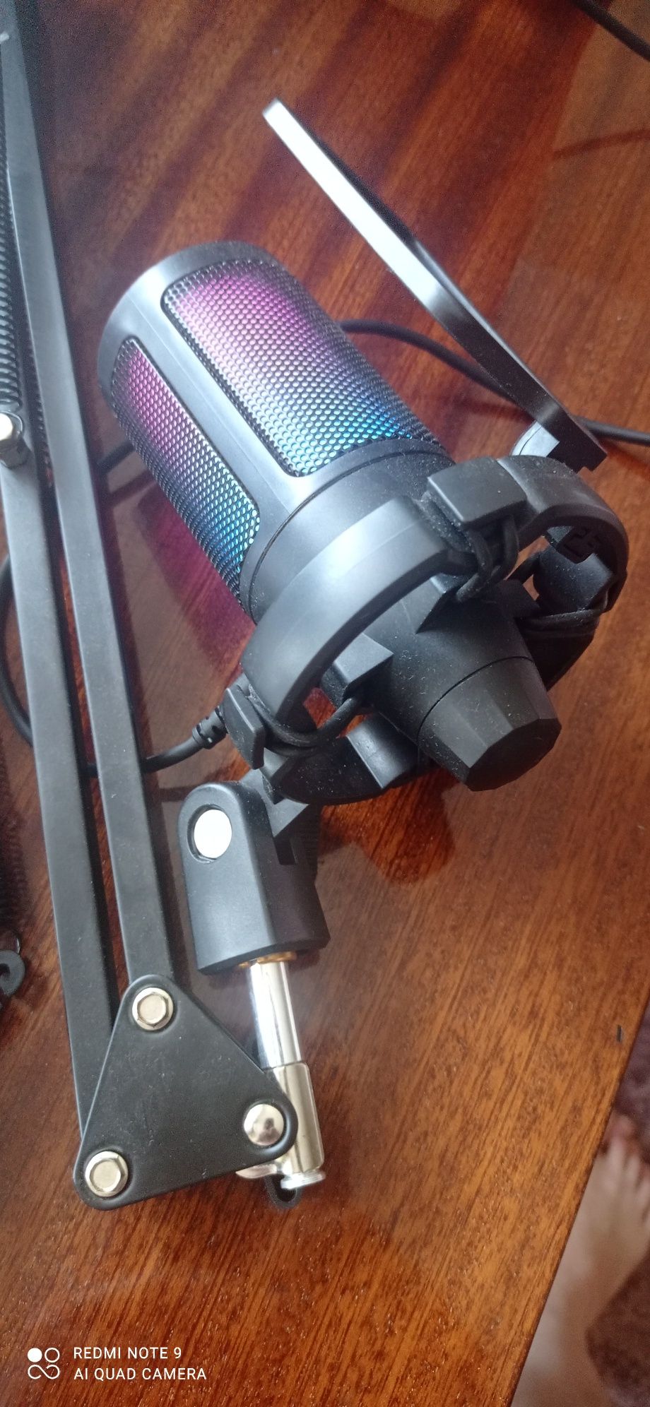 Студийный микрофон FIFINE A6V AMPLIGAME
