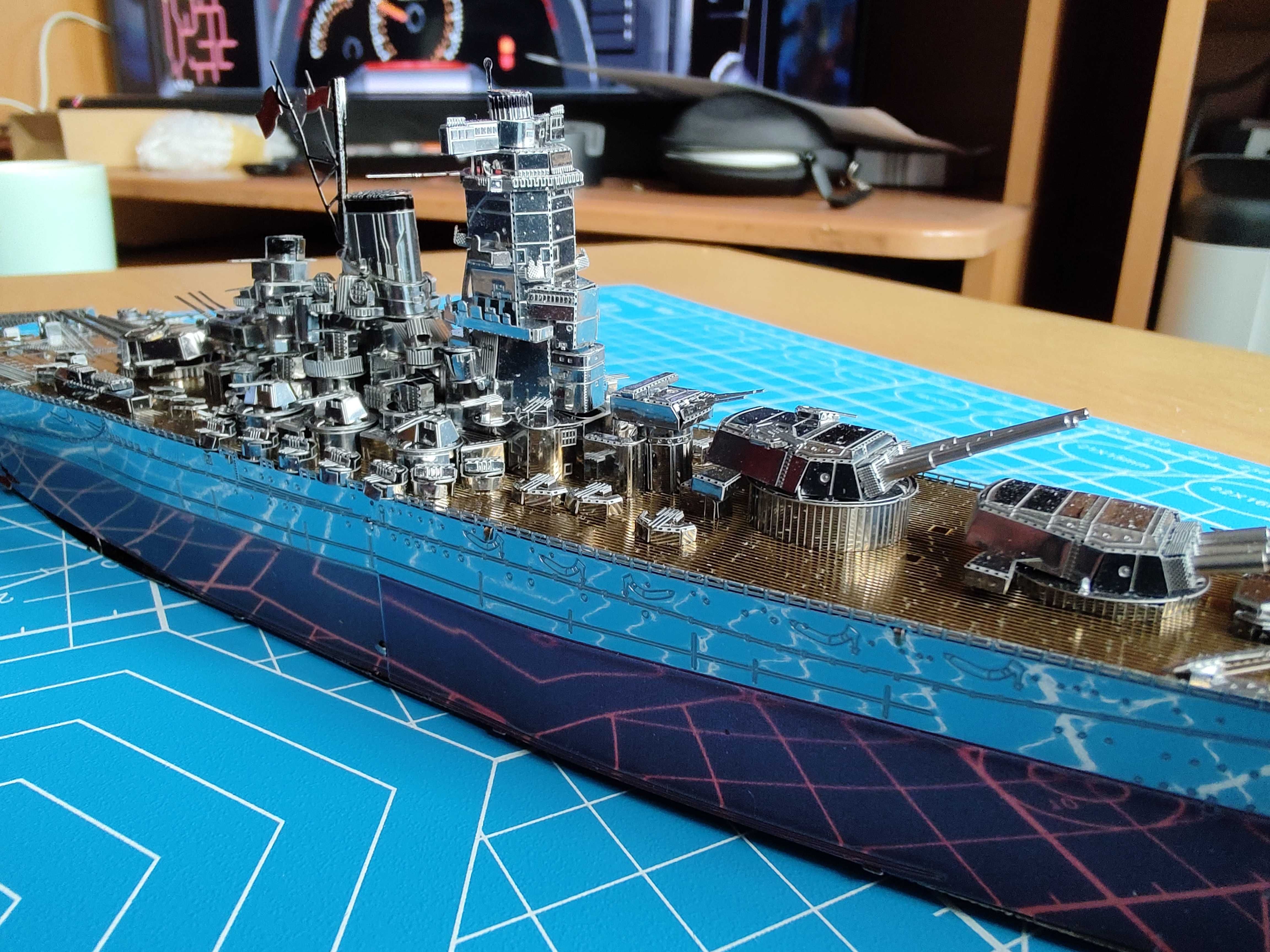 Metalowy model pancernika Yamato 1:800 30cm z zestawu Piececool Gotowy