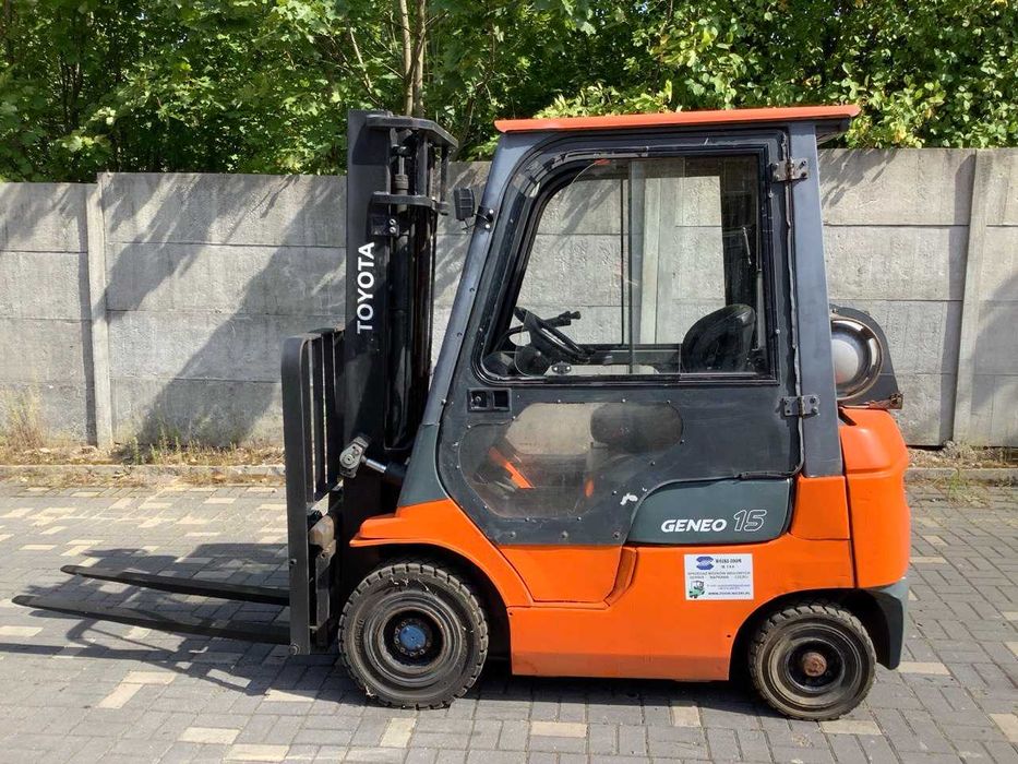 Toyota 7FG15 LPG 1.5t, 3.3m, przesuw, kabina i ogrzewanie