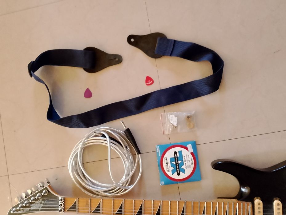 Gitara elektryczna Mayones superstrat (bardzo dobre wyposażenie)