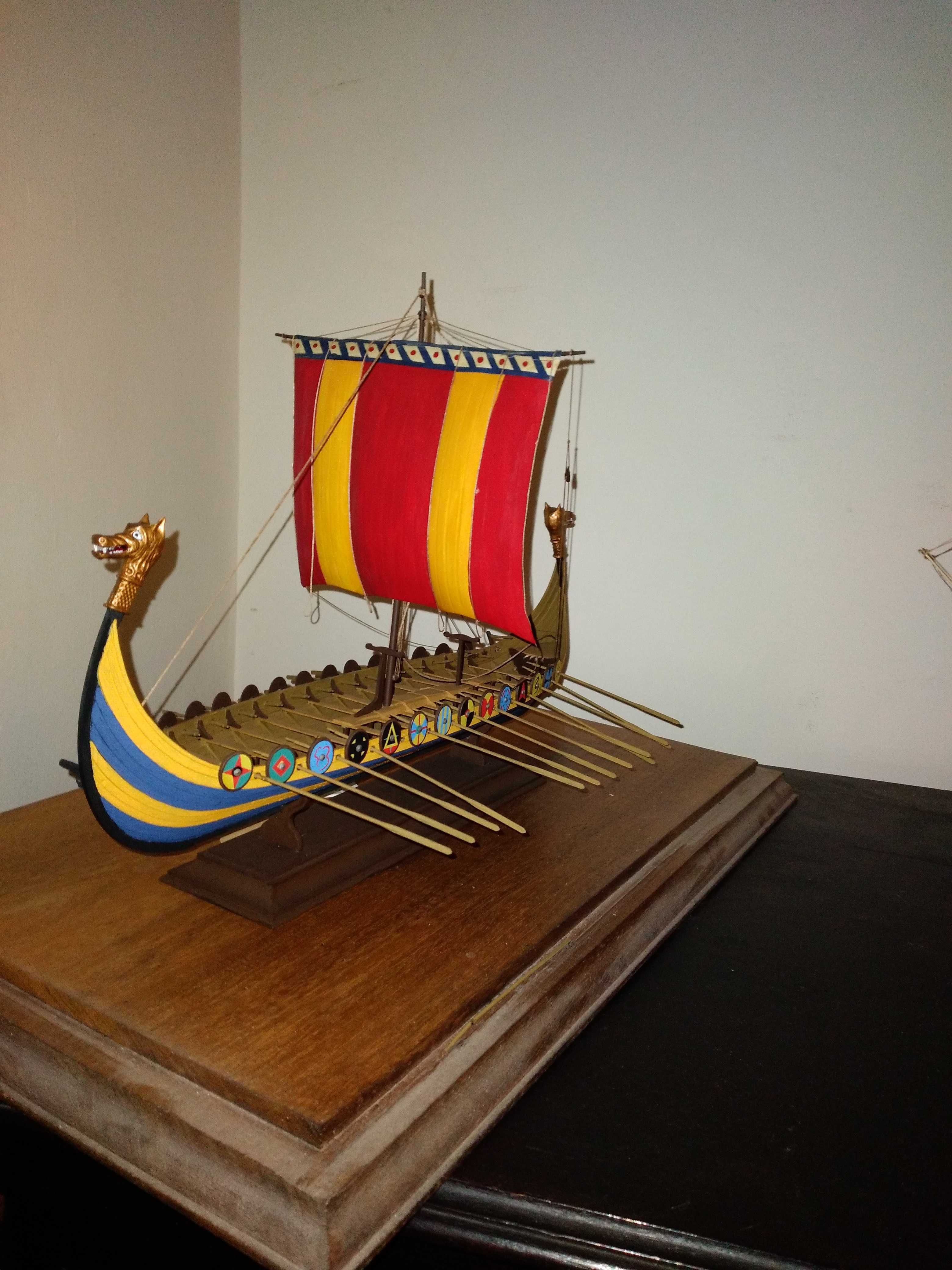Navio Drakkar viking  Reine Mathilde, escala 1:60