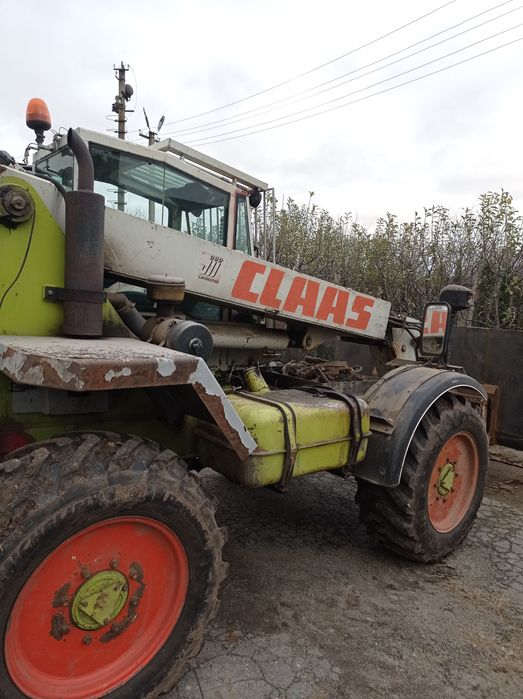 Продам навантажувач  CLAAS 907