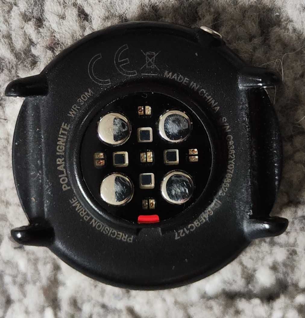 stare telefony komórkowe uszkodzone i smartwatch