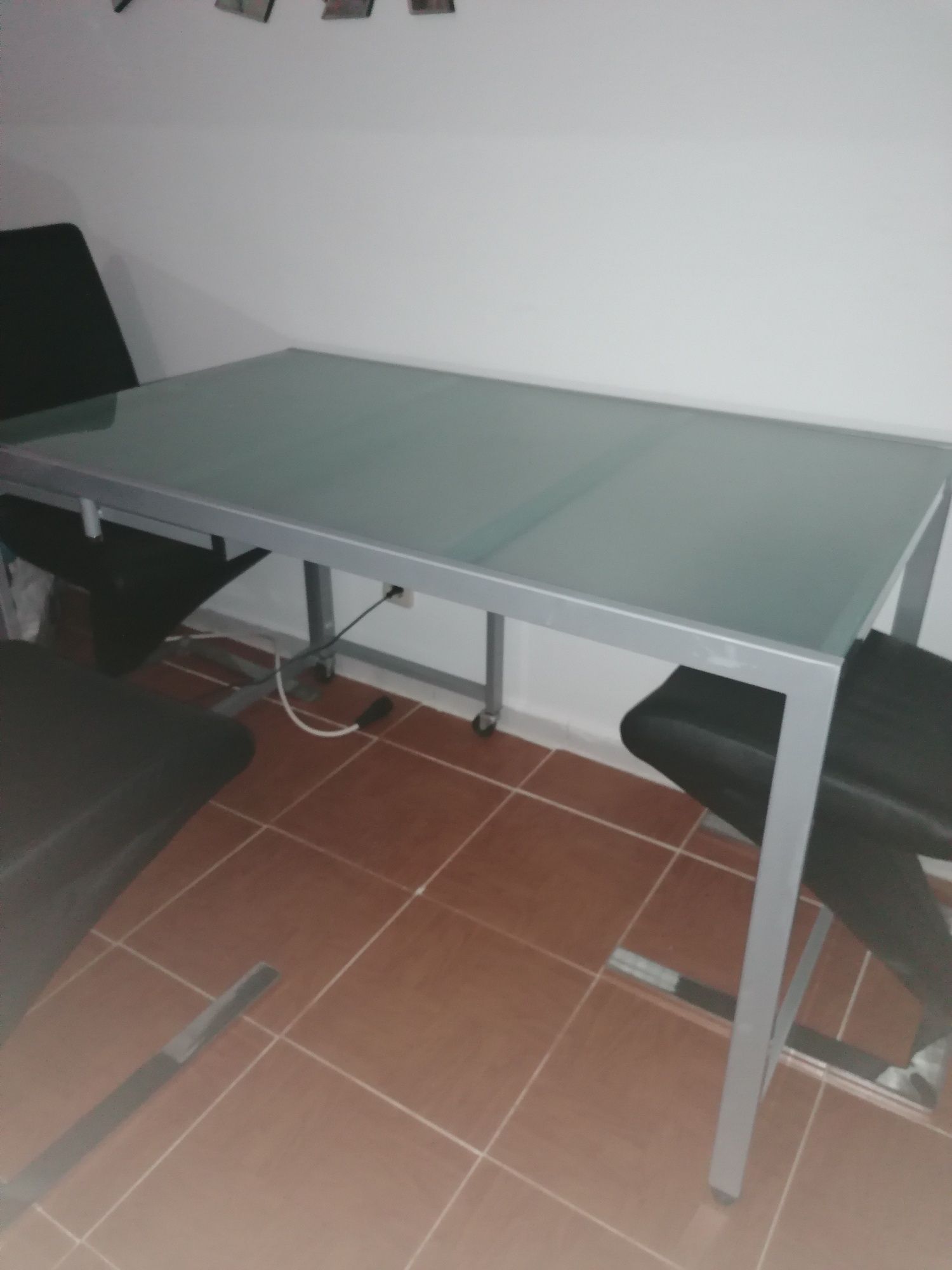 Mesa de trabalho com mesa de apoio vidro fosco