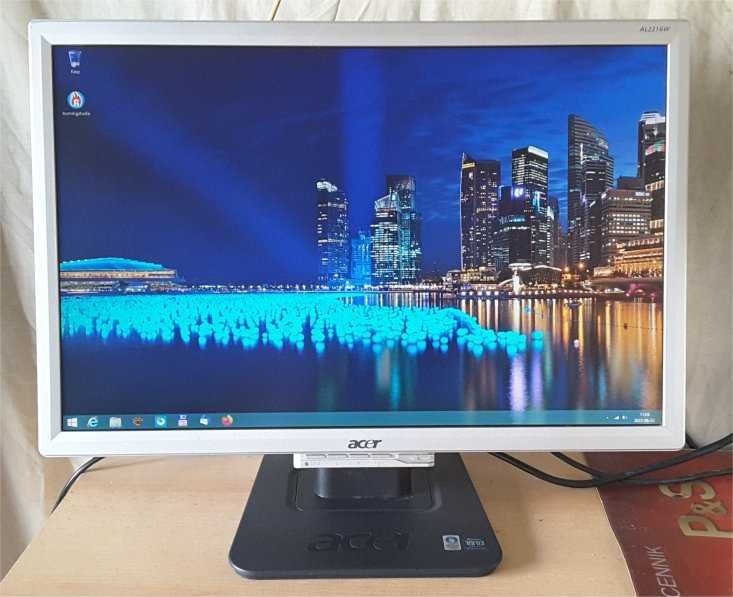 Monitor Acer 22 cale w idealnym stanie