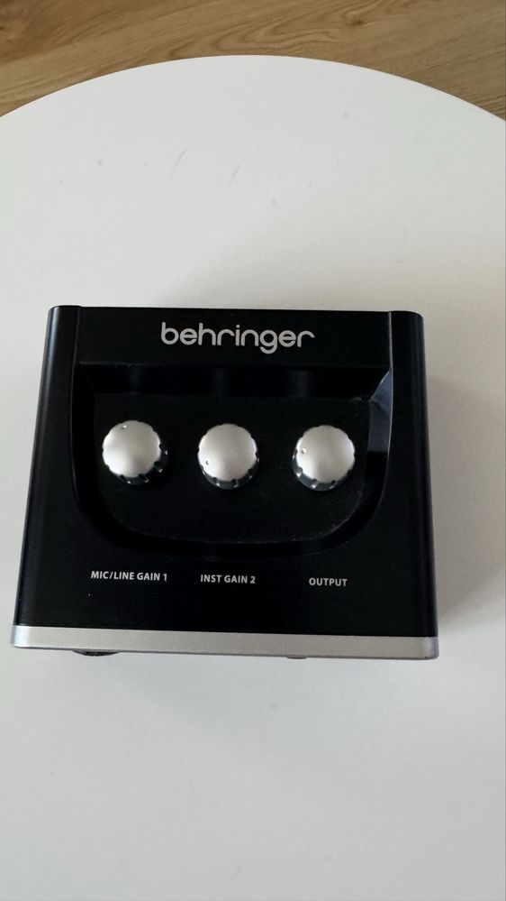 Behringer U-Phoria UM2 – Interfejs audio USB
