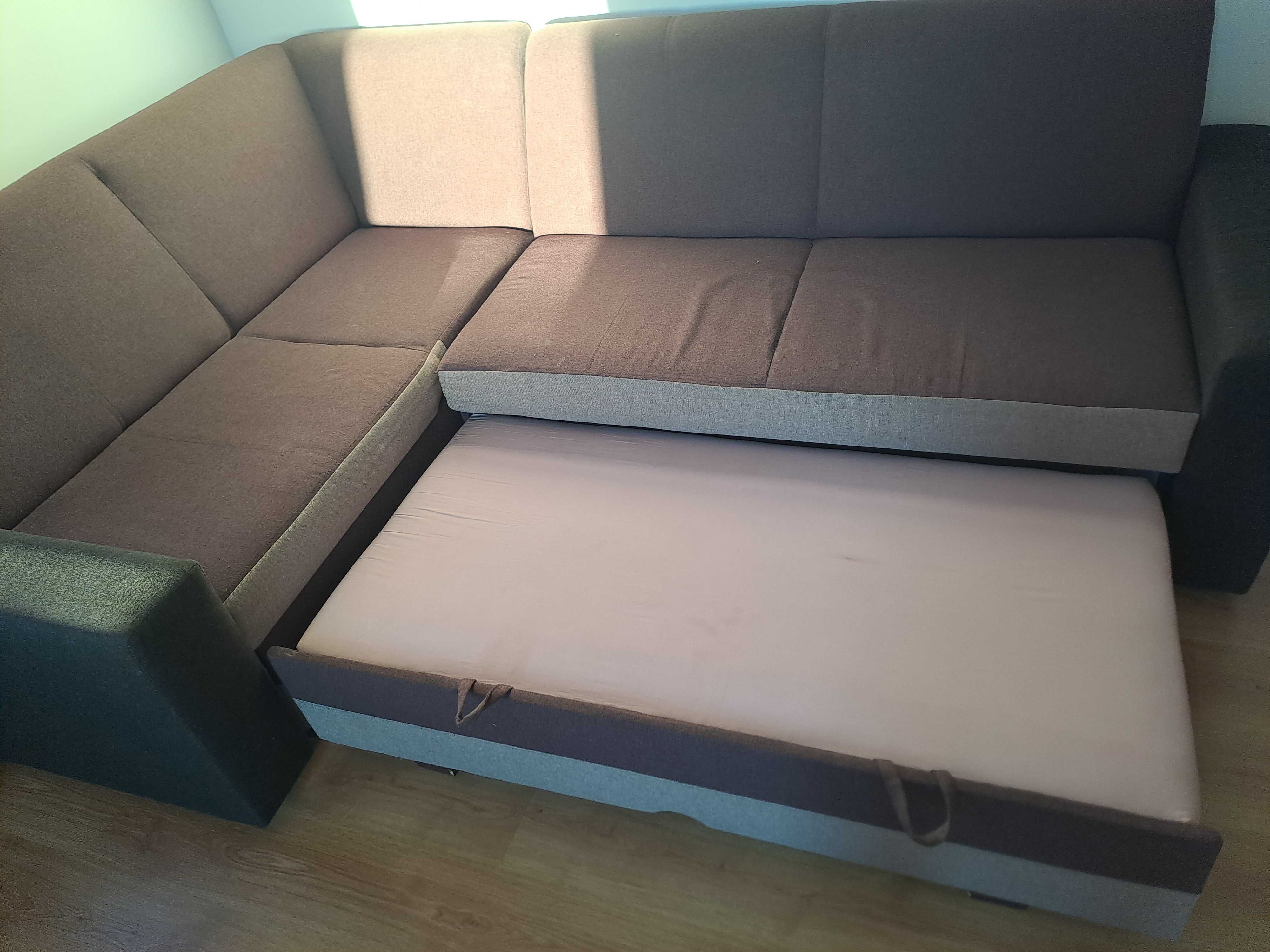narożnik rozkładany z funkcją spania - możliwy transport