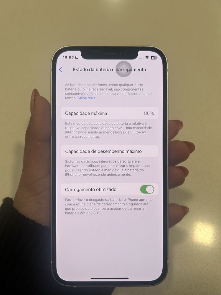 Iphone 12 64gb capacidade.