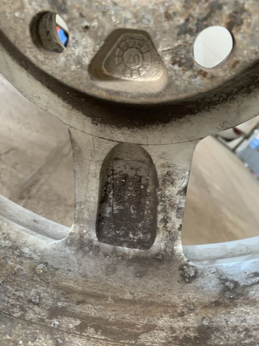 Діски з зимовою резиною на ауді