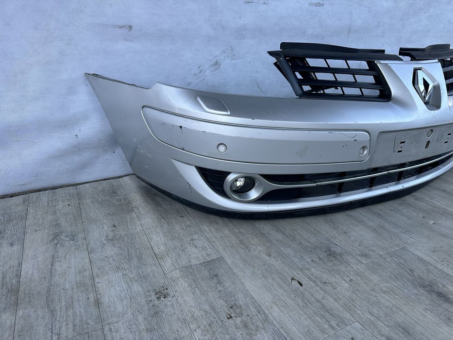 Бампер передний Renault Espace 4 2006-