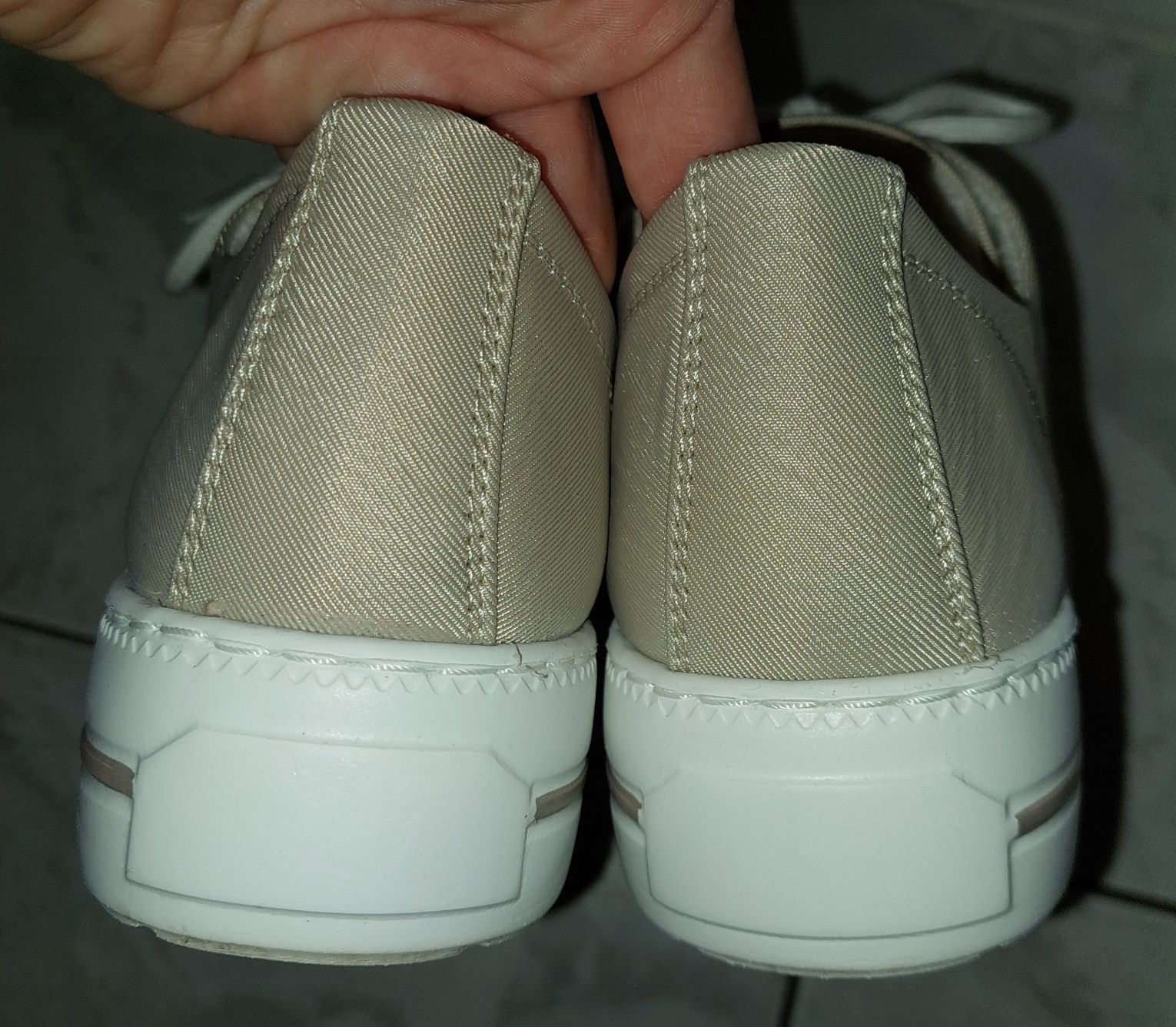 Pat Calvin trampki sneakersy beżowo-złote 39 Nowe