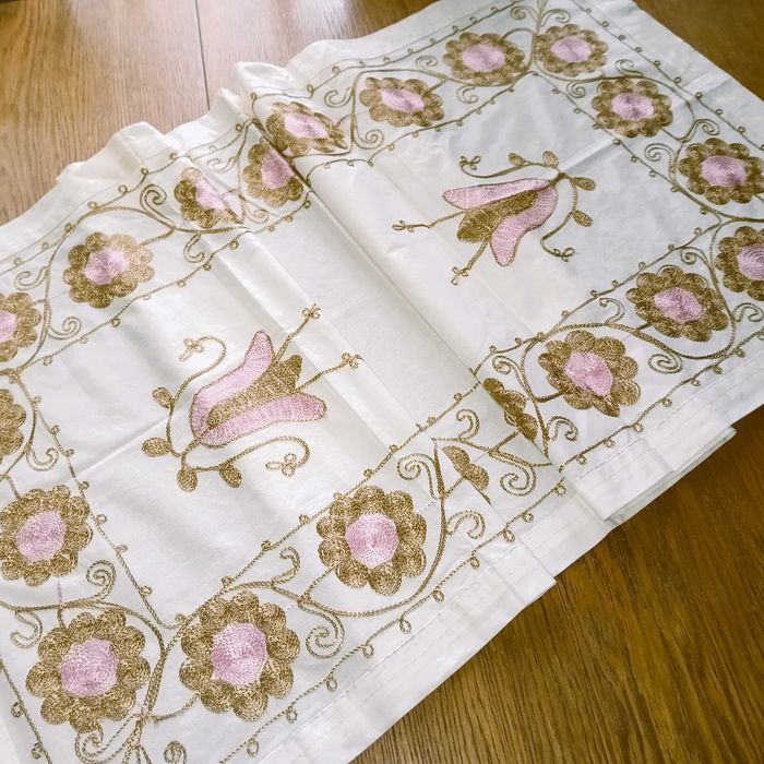 duzy  haftowany bieznik -130cm x48cm