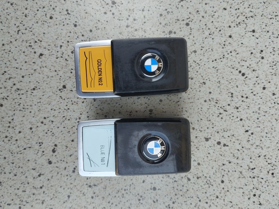 Оригинальный освежитель салона автомобиля BMW.
