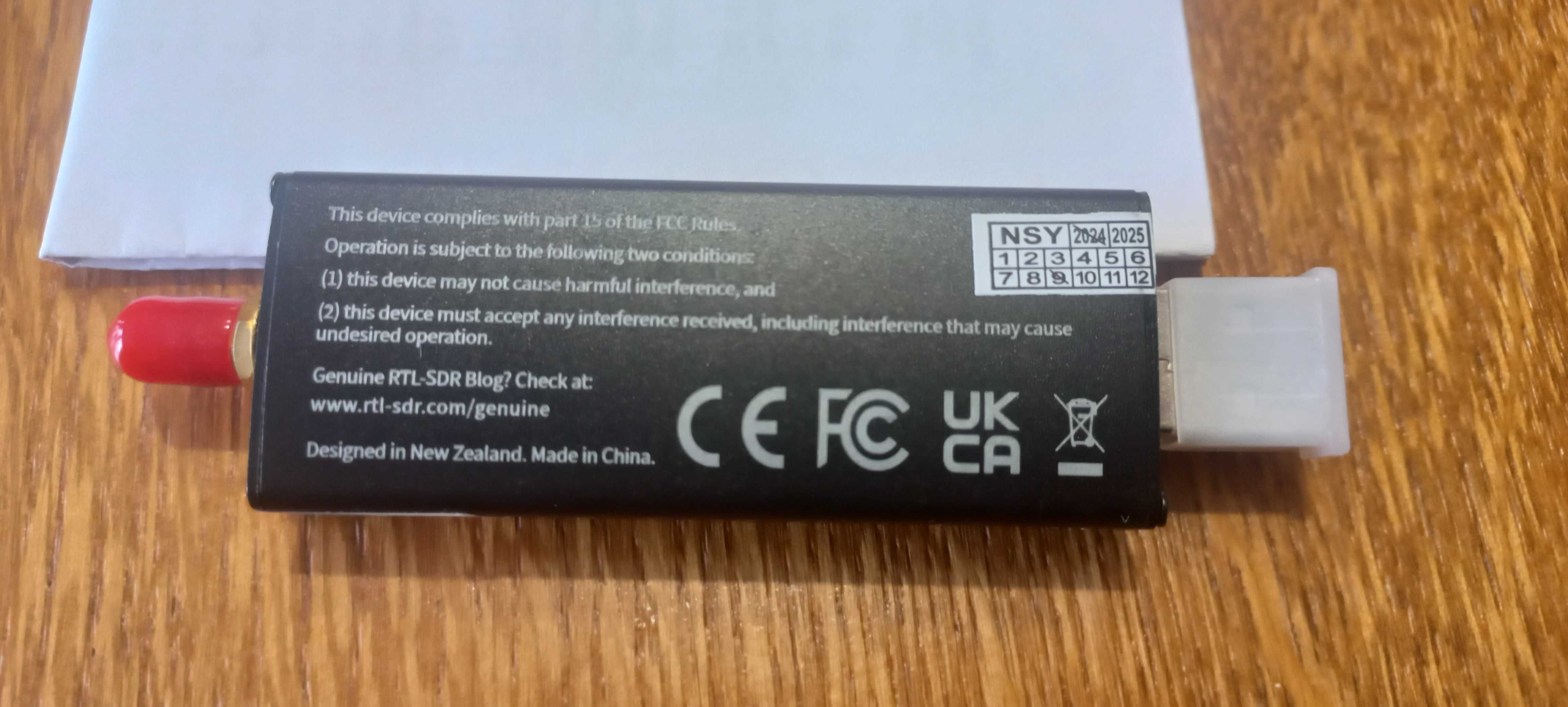 Skaner RTL-SDR  V4 wraz z anteną