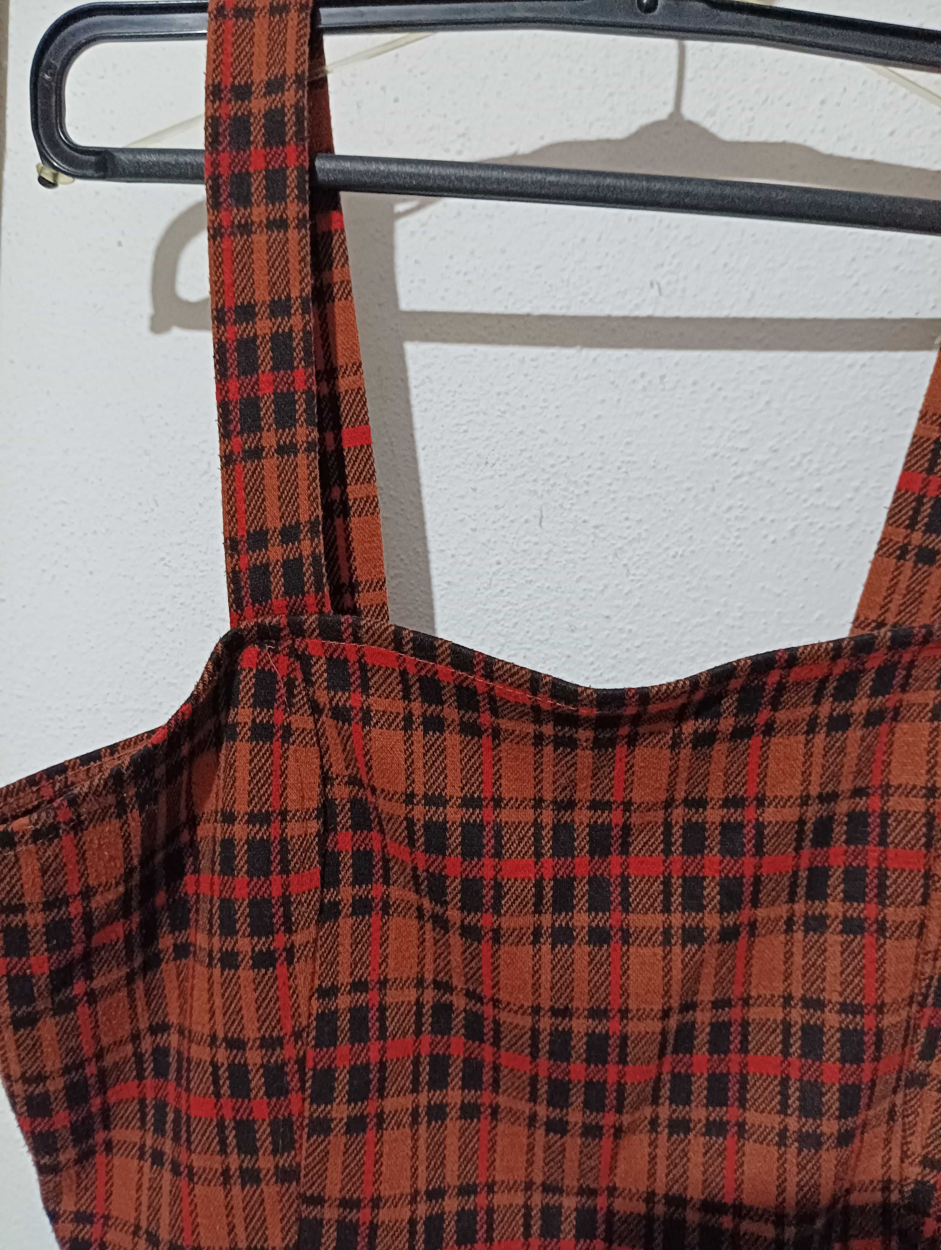 Vestido de alças, axadrezado