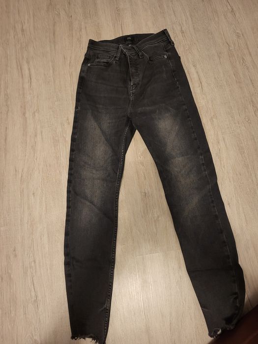 Czarne Jeansy River Island
