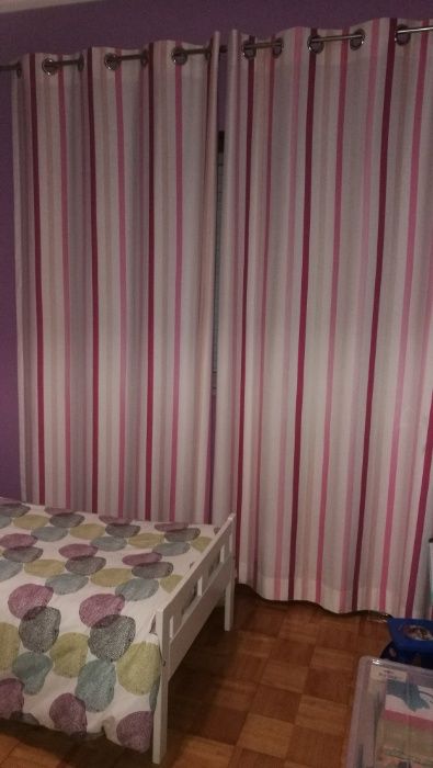 Cortinados para quarto de criança - menina