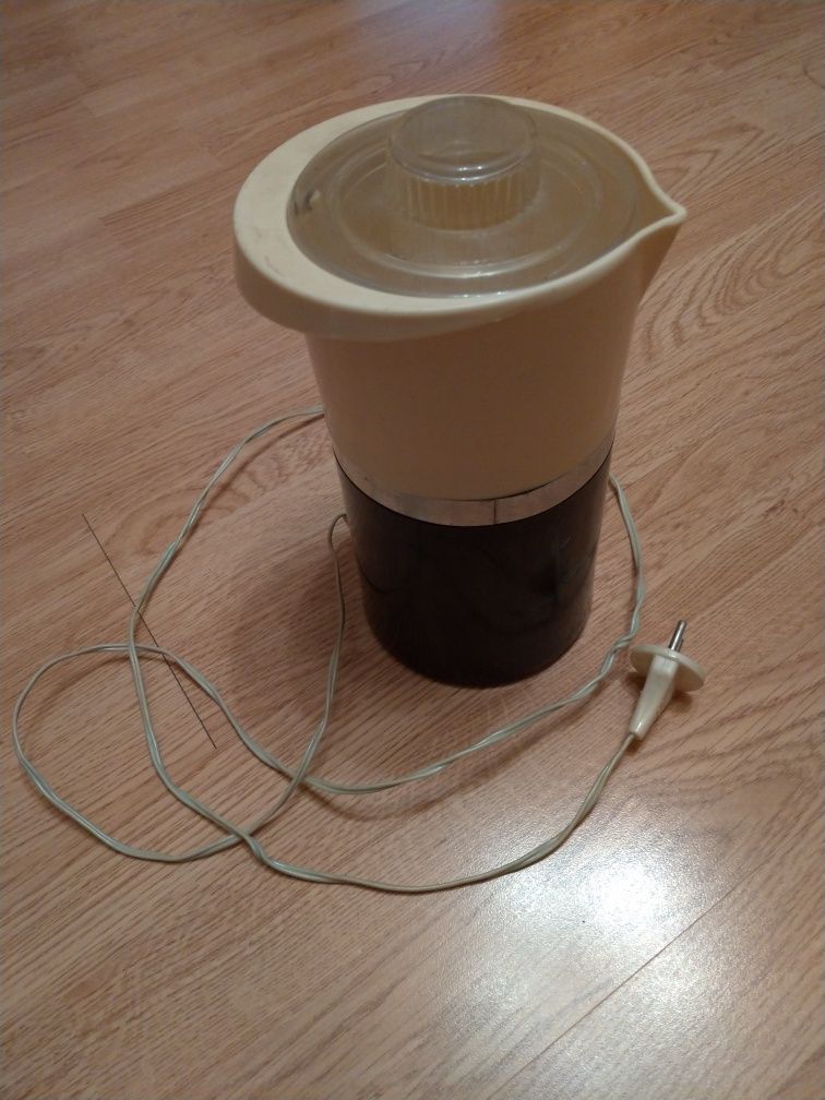 Электромясорубка 600 w