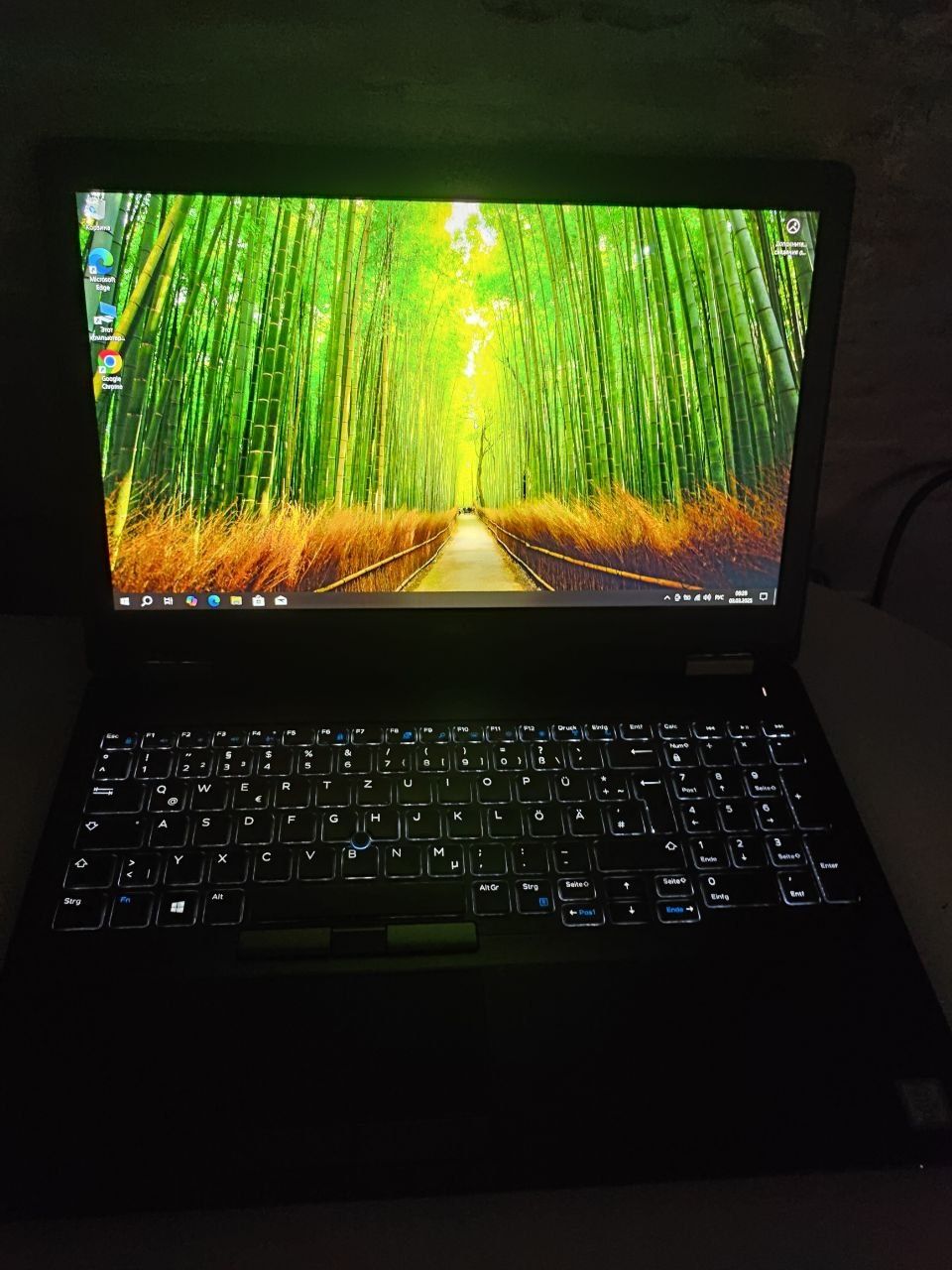 DELL Latitude E5570