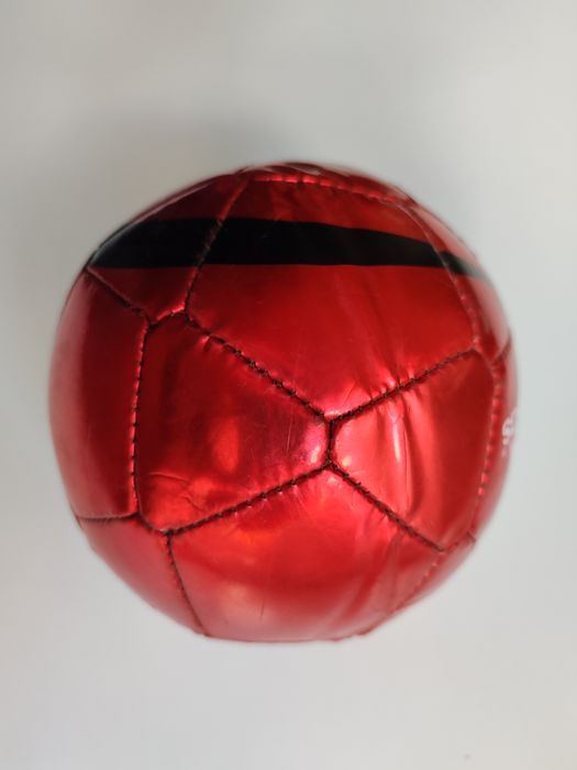 Продам мяч Adidas мини.