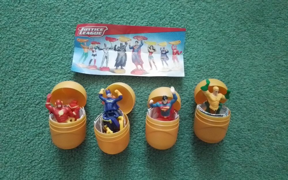 Figurki Liga Sprawiedliwości Justice League Kinder Niespodzianka nowe