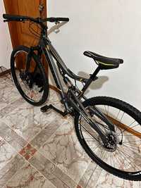 Bicicleta Moma aro 29 shimano