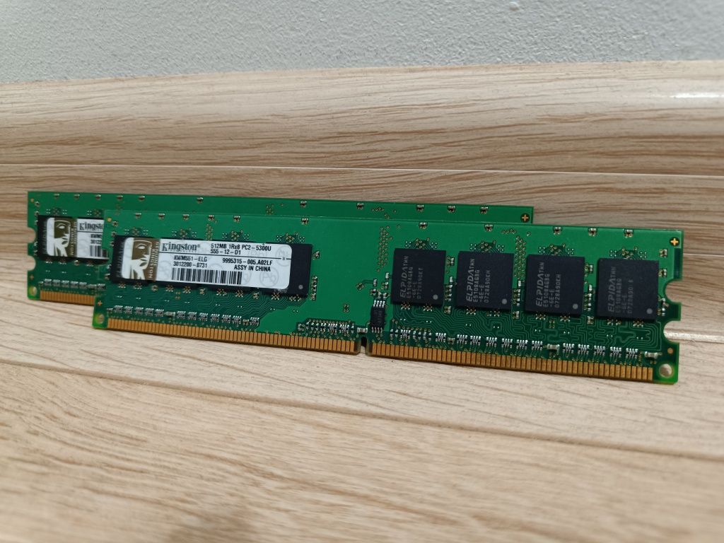 Pamięć operacyjna RAM Kingston DDR2 2x512MB