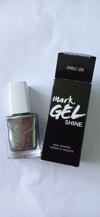 Lakier do paznokci Avon Gel Shine
