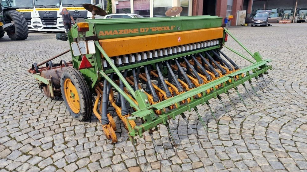 Amazone Agregat uprawowo siewny  AMAZONE D7-30 Special II