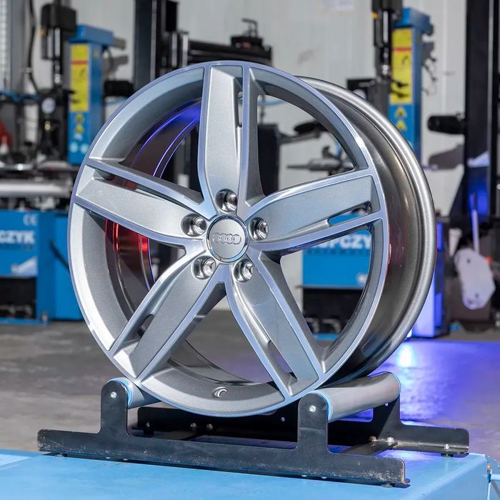 NOWE Oryginalne Felgi Audi 19 S3 A3 A4 A6 A8 Q3 TT